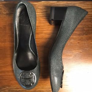 Tory Burch Chelsea Pumps